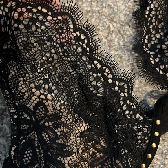 Victoria’s Secret Very Sexy Unlined Push-up without padding Studded Lace Bra 34C - Picture 3 of 9